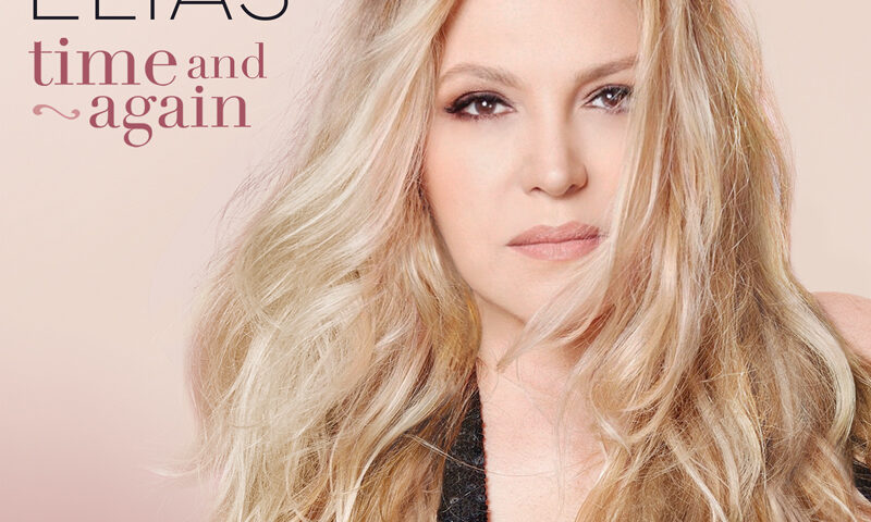 Eliane Elias - Time and Again portada del disco. Una foto de la artista..